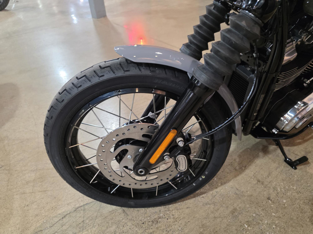 Street Bob®