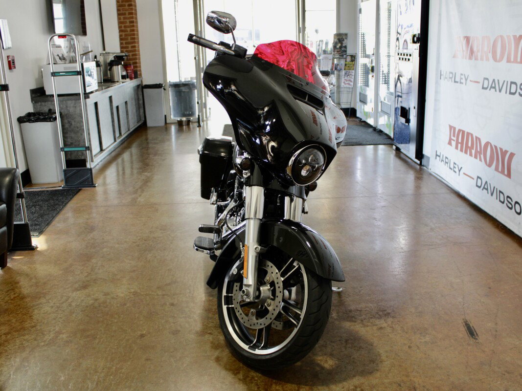 Street Glide®
