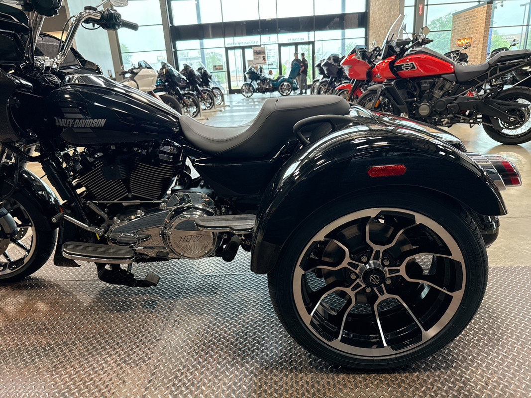 Road Glide® 3