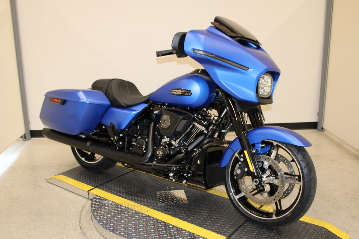 Street Glide®