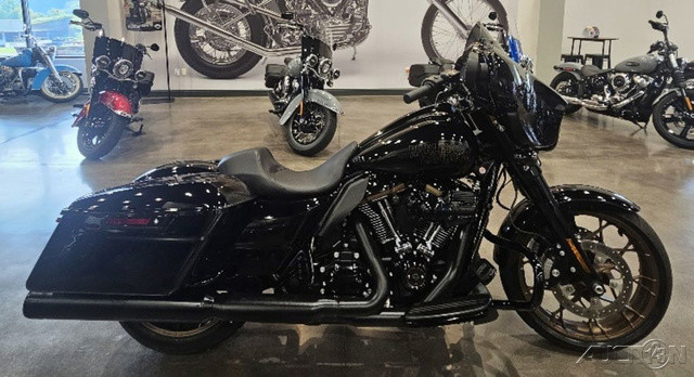 Street Glide® ST