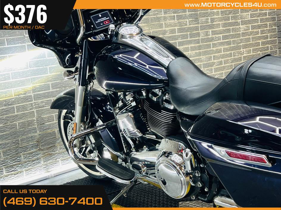Street Glide®