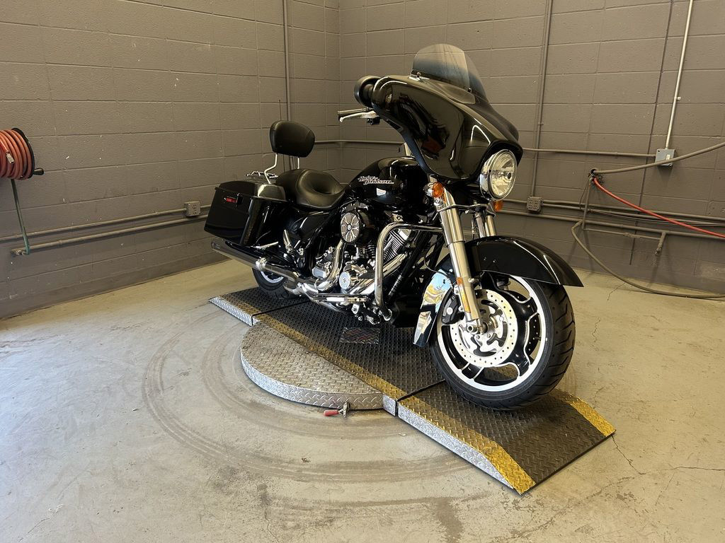 Street Glide®