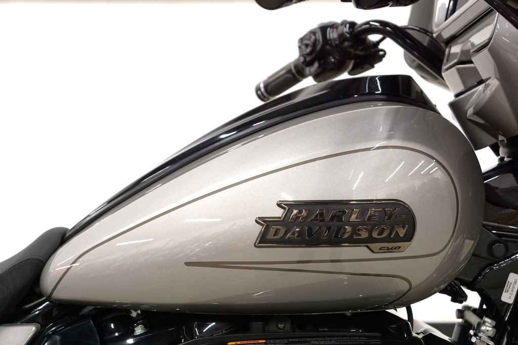 CVO® Street Glide®