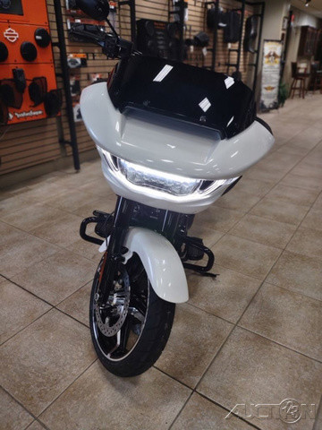 Road Glide®