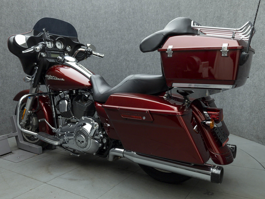 Street Glide®