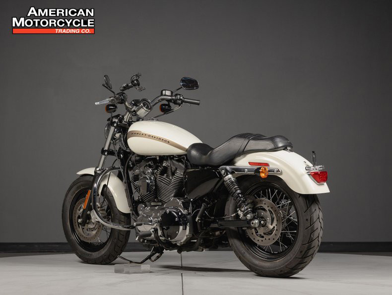 Sportster® 1200 Custom