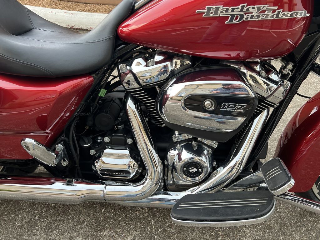 Street Glide®