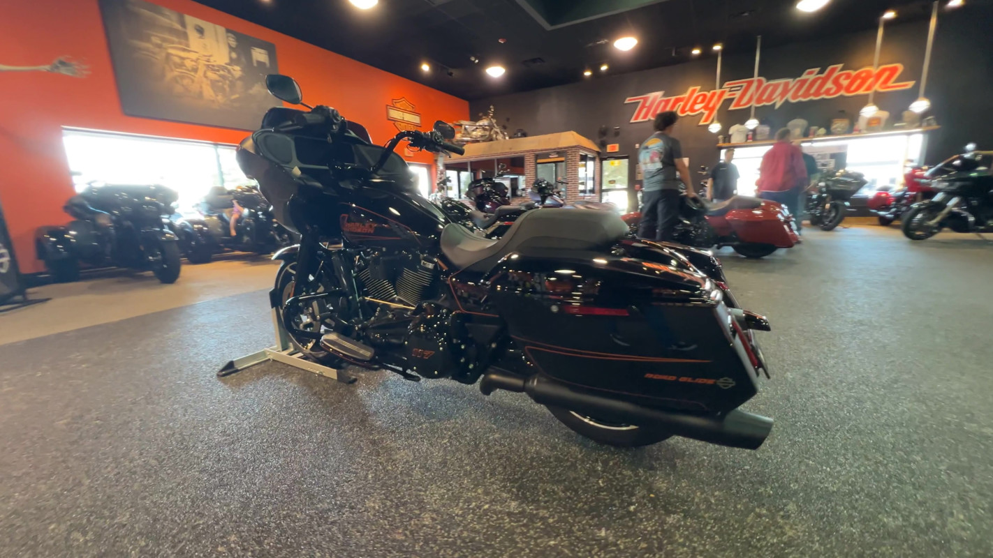 Road Glide®