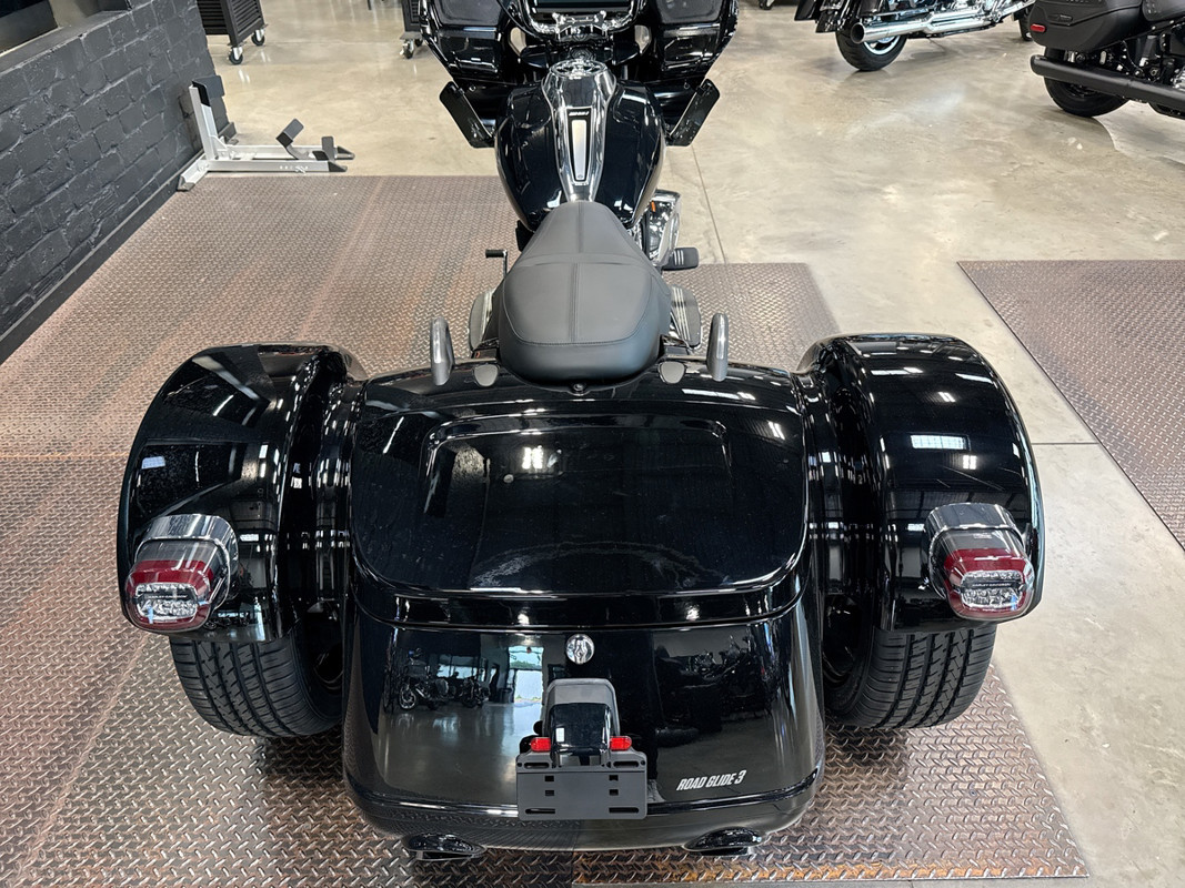 Road Glide® 3