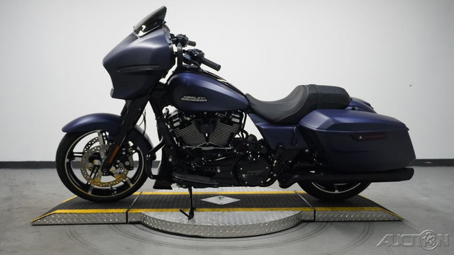 Street Glide®