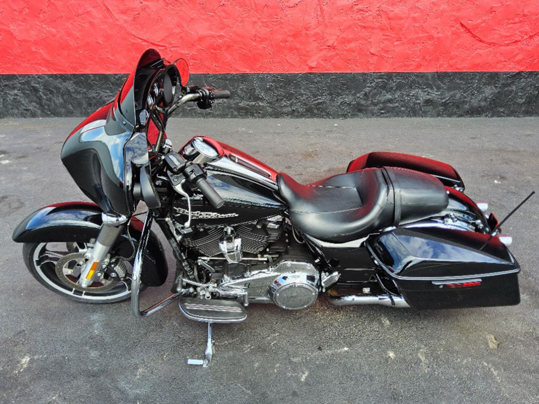 Street Glide® Special