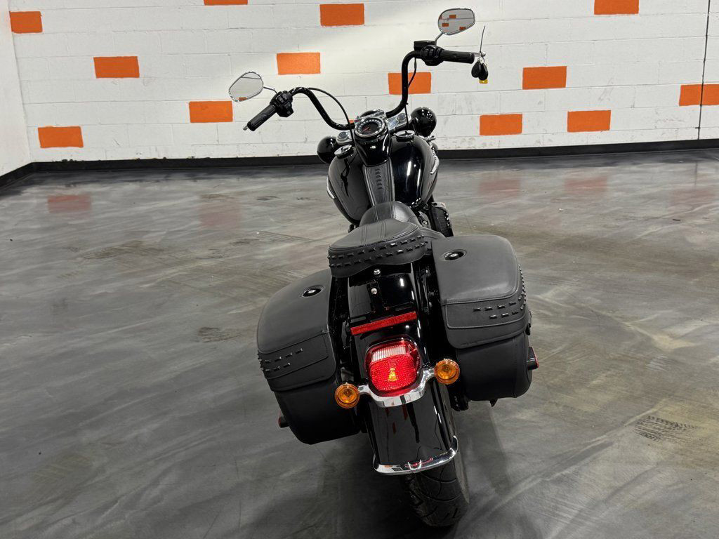 Softail® Heritage Classic 114