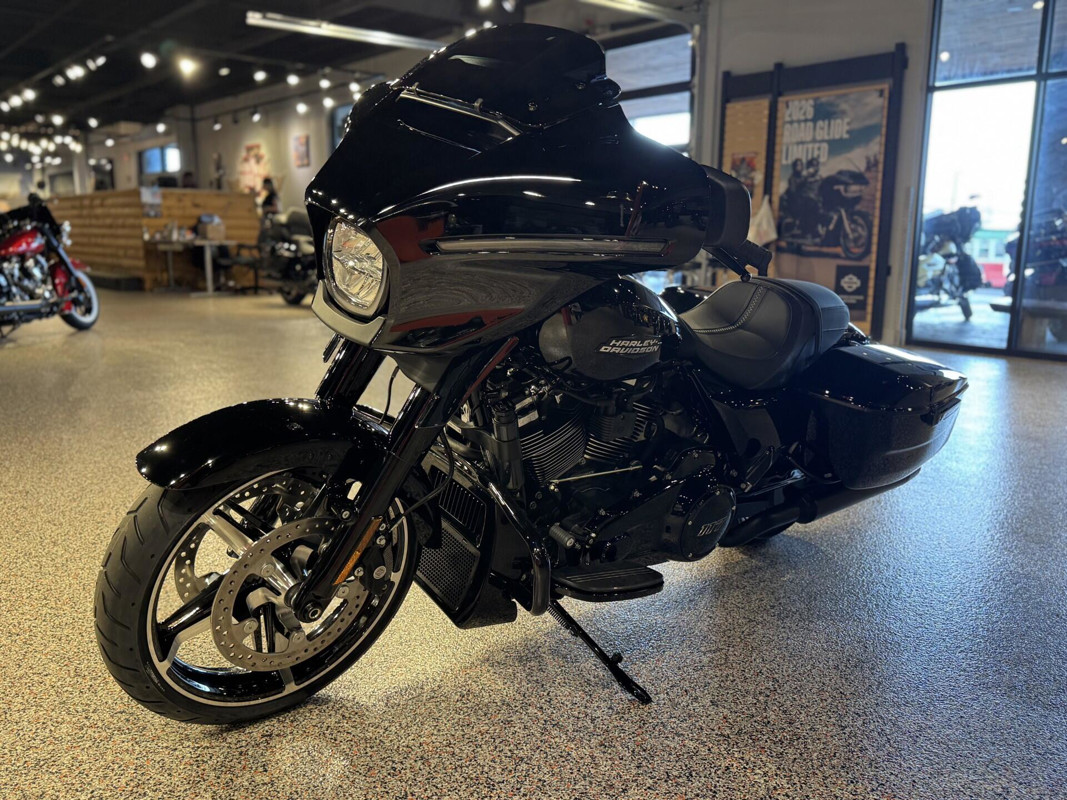 Street Glide®