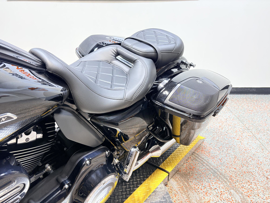 CVO® Street Glide®