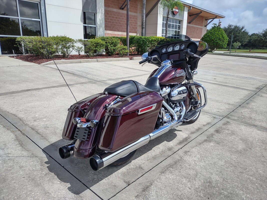 Street Glide®