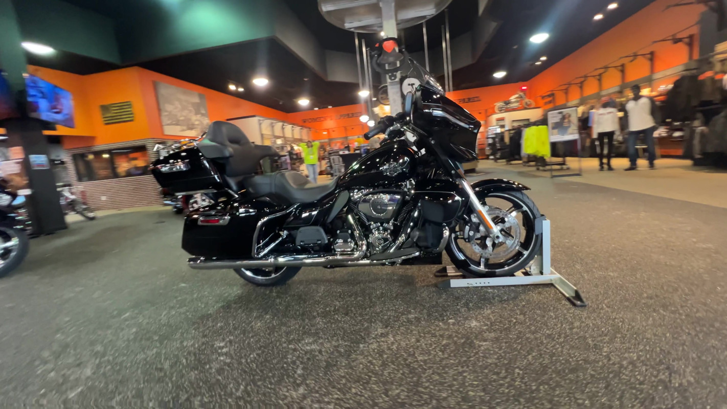 Street Glide® Ultra