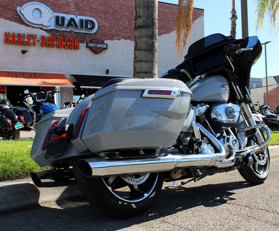 Street Glide®