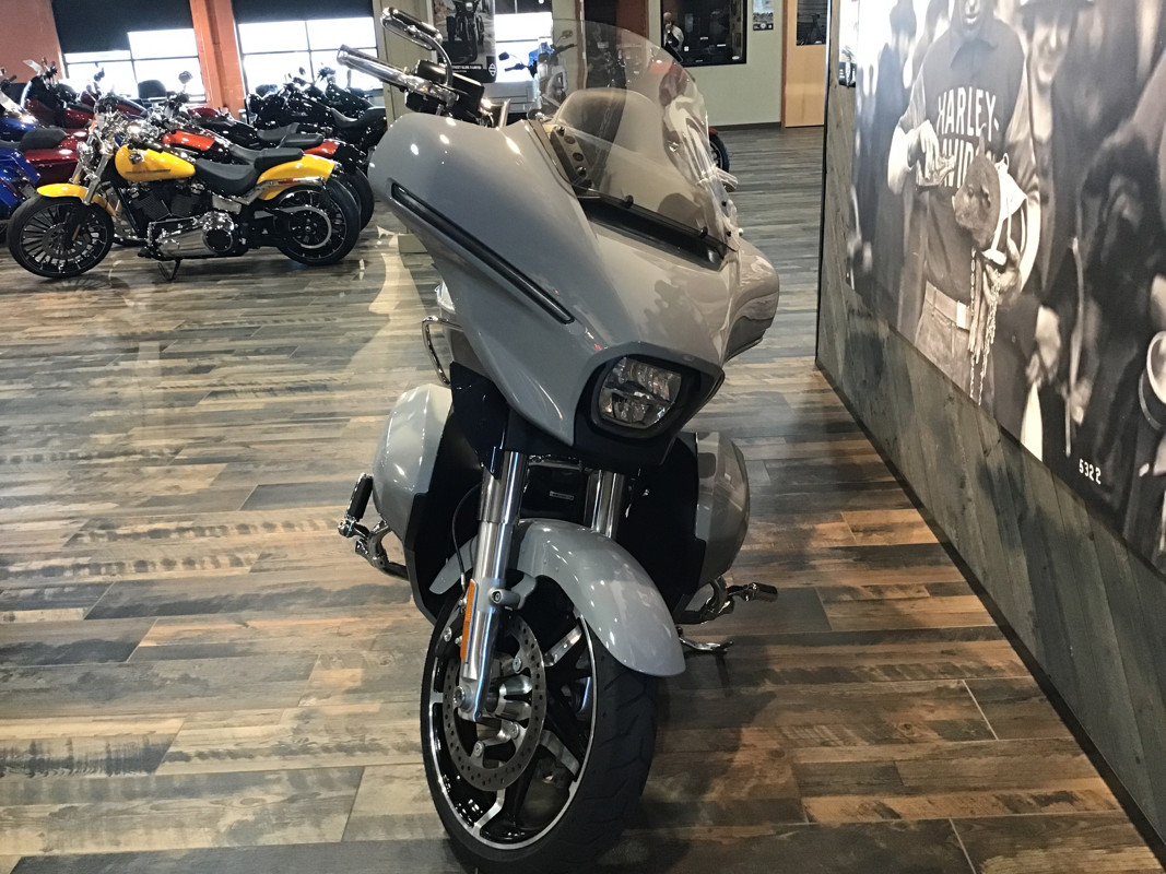 Street Glide® Ultra