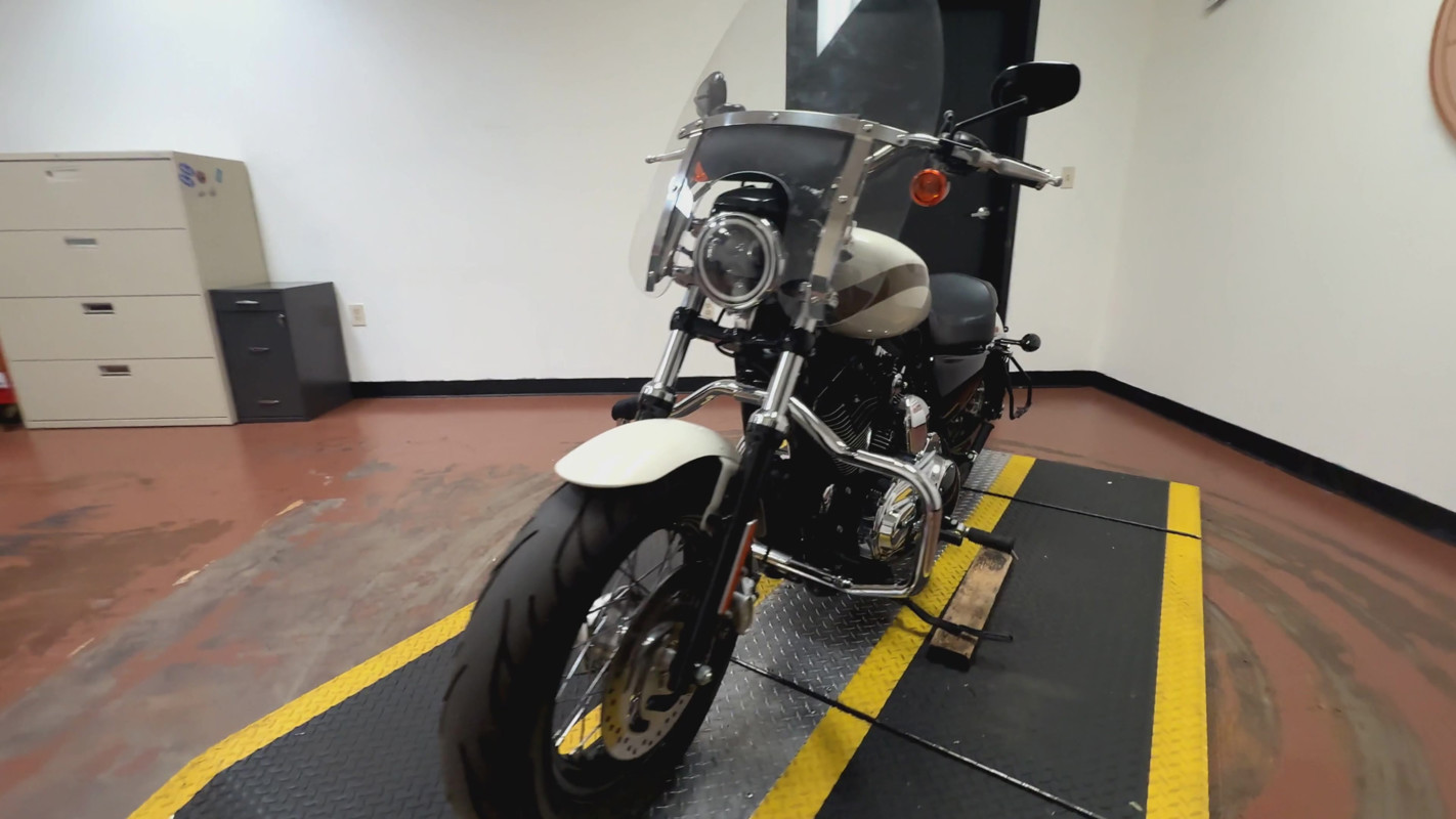 Sportster® 1200 Custom