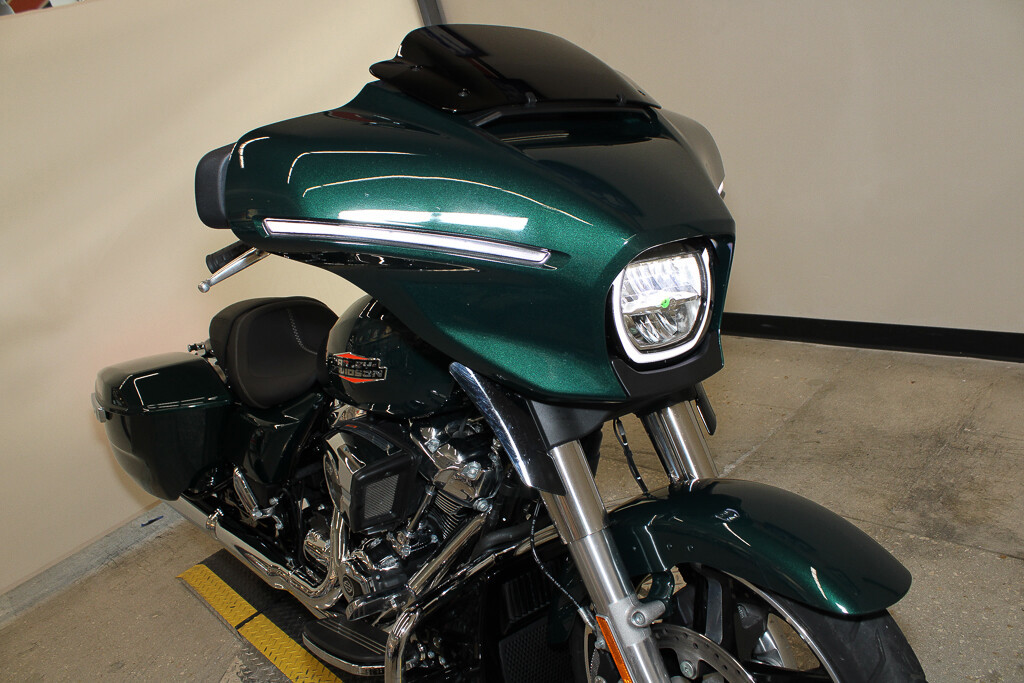 Street Glide®