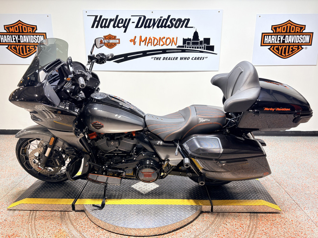 CVO® Road Glide®