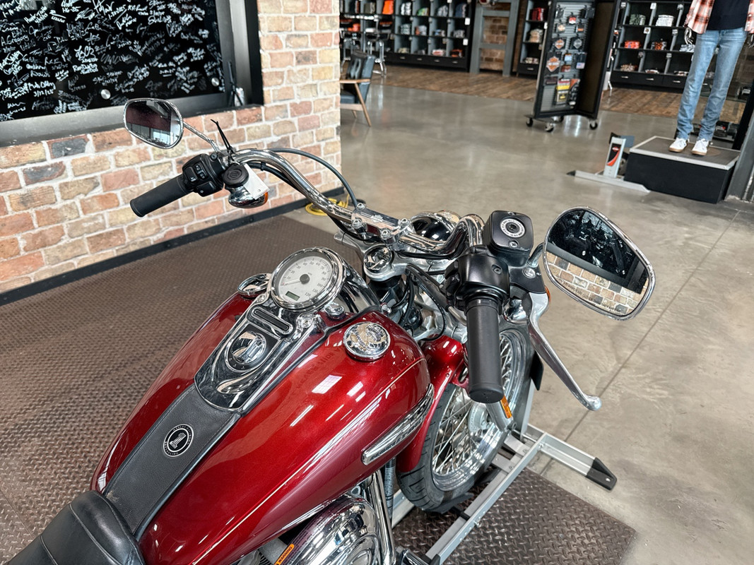 Dyna® Super Glide® Custom