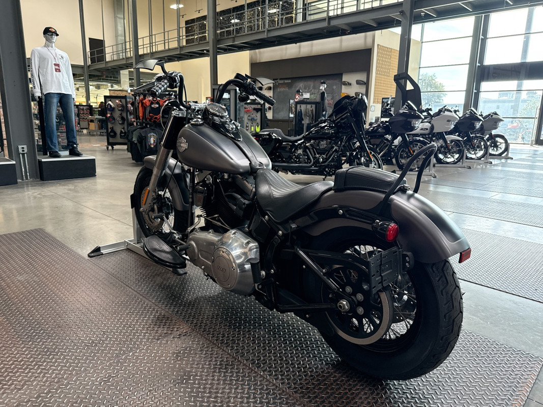 Softail® Slim®