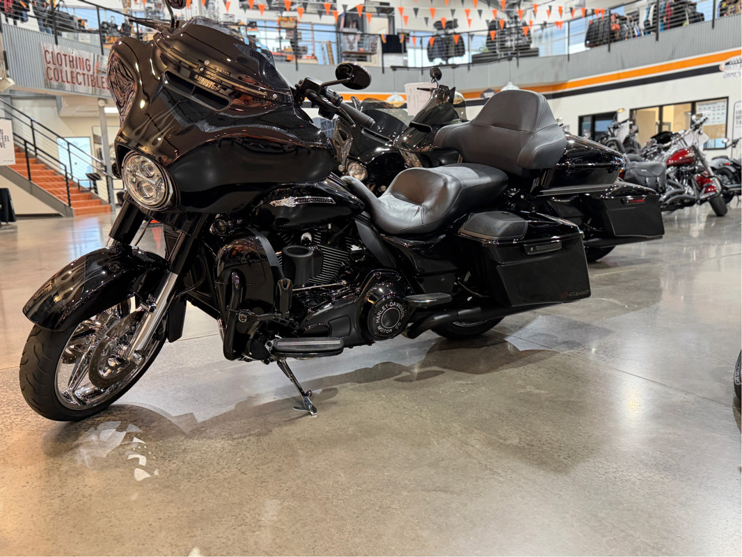 CVO® Street Glide®