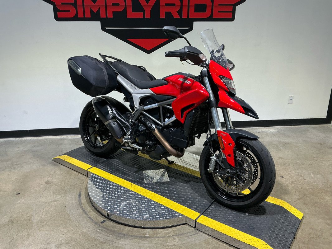 Hyperstrada