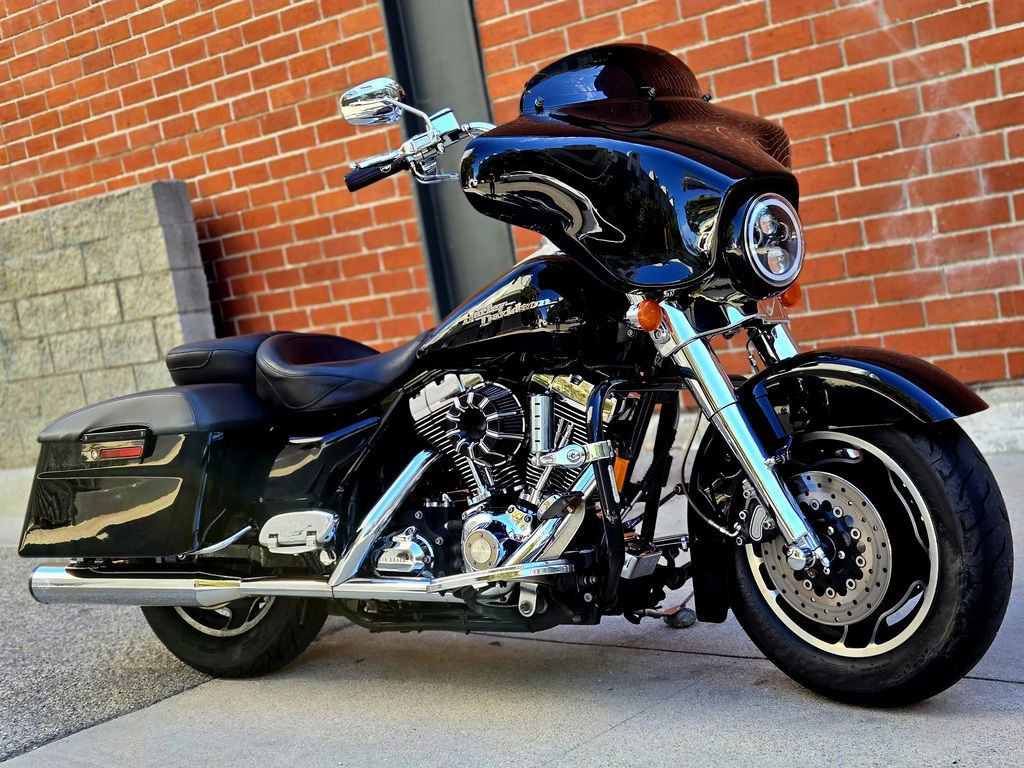 Street Glide®