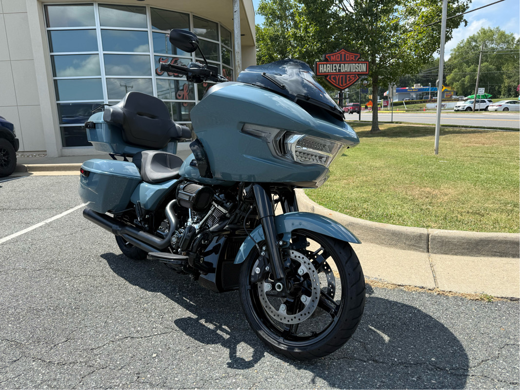 Road Glide®