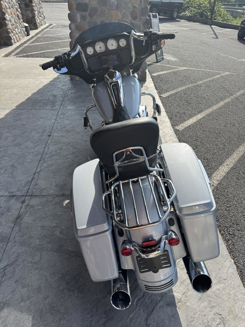 Street Glide®