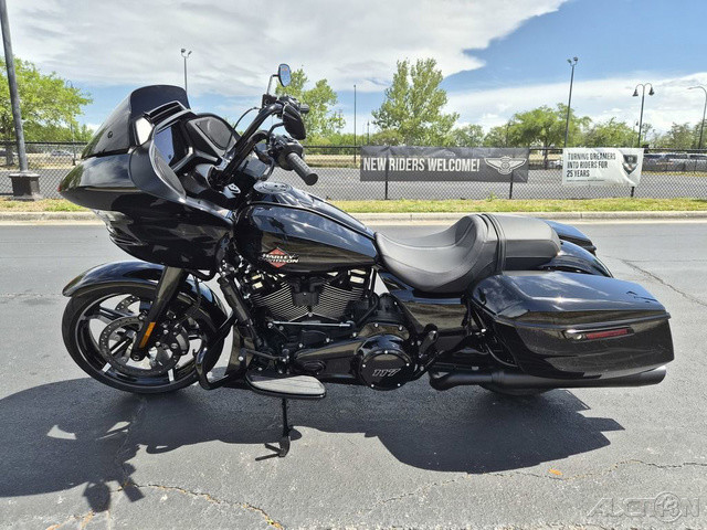 Road Glide®