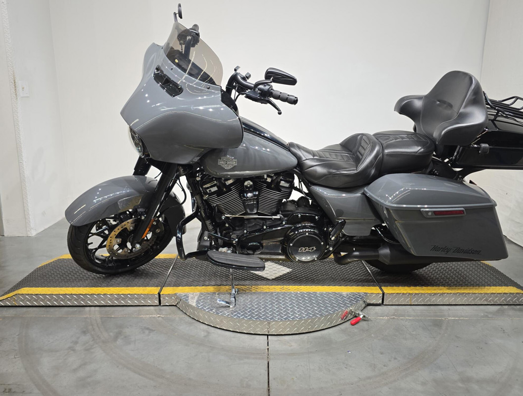 Street Glide® Special