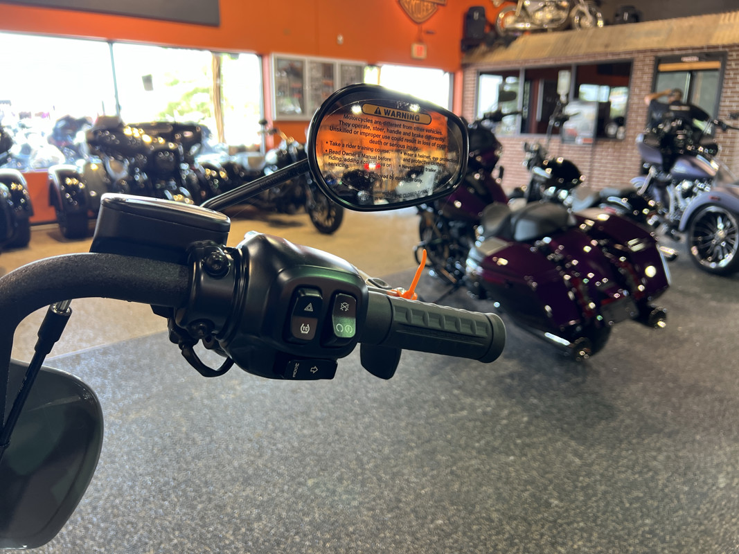 Street Bob®