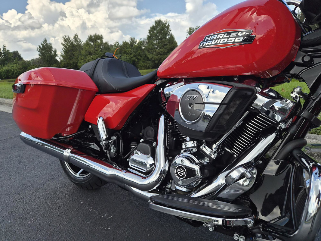 Street Glide®