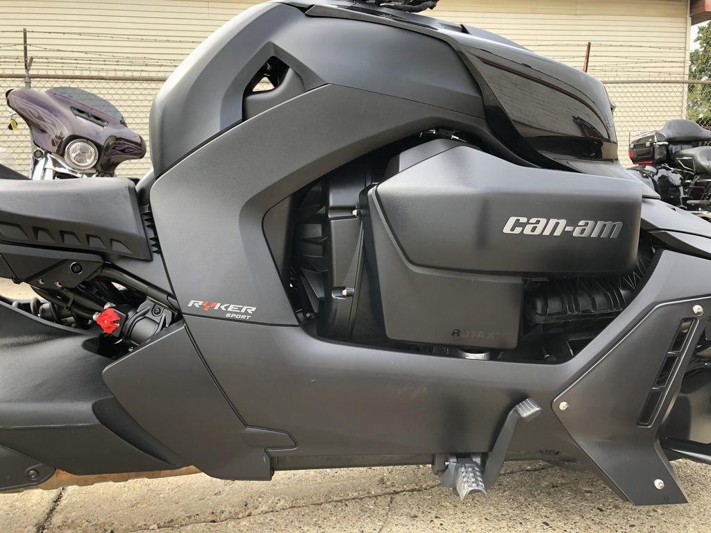Ryker 900 Sport