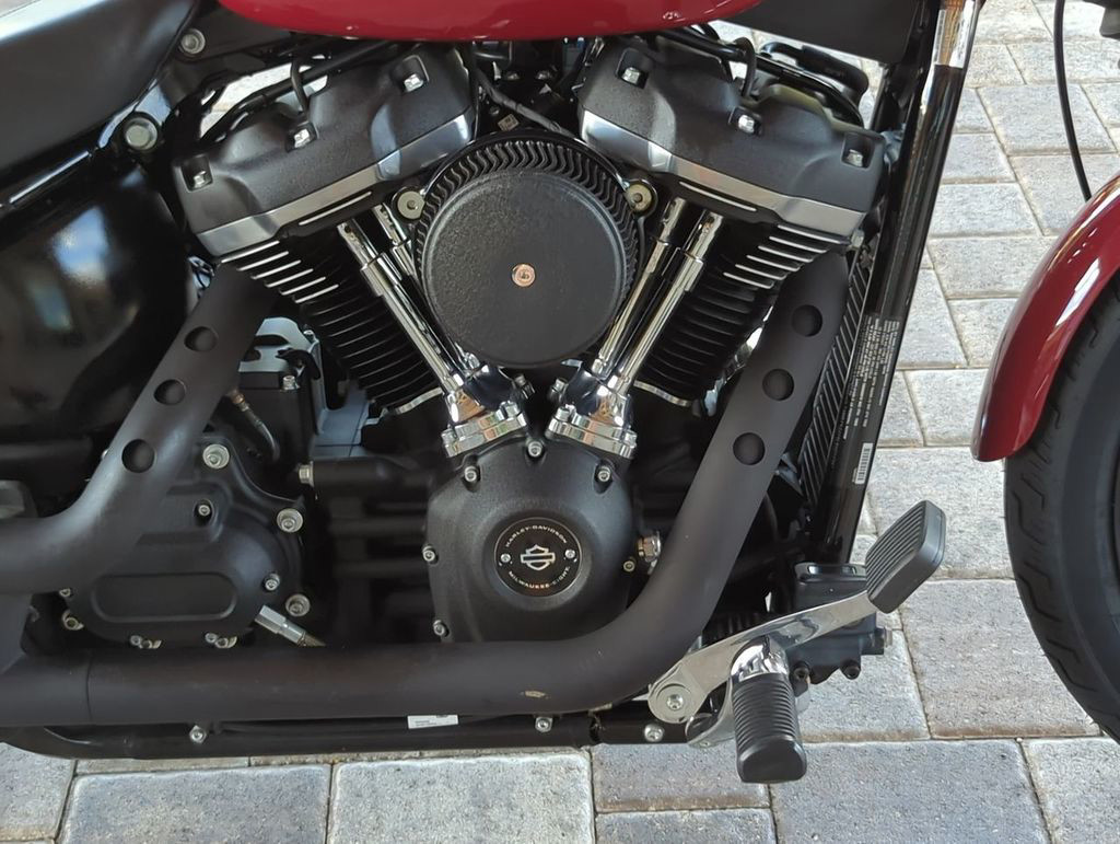 Street Bob®