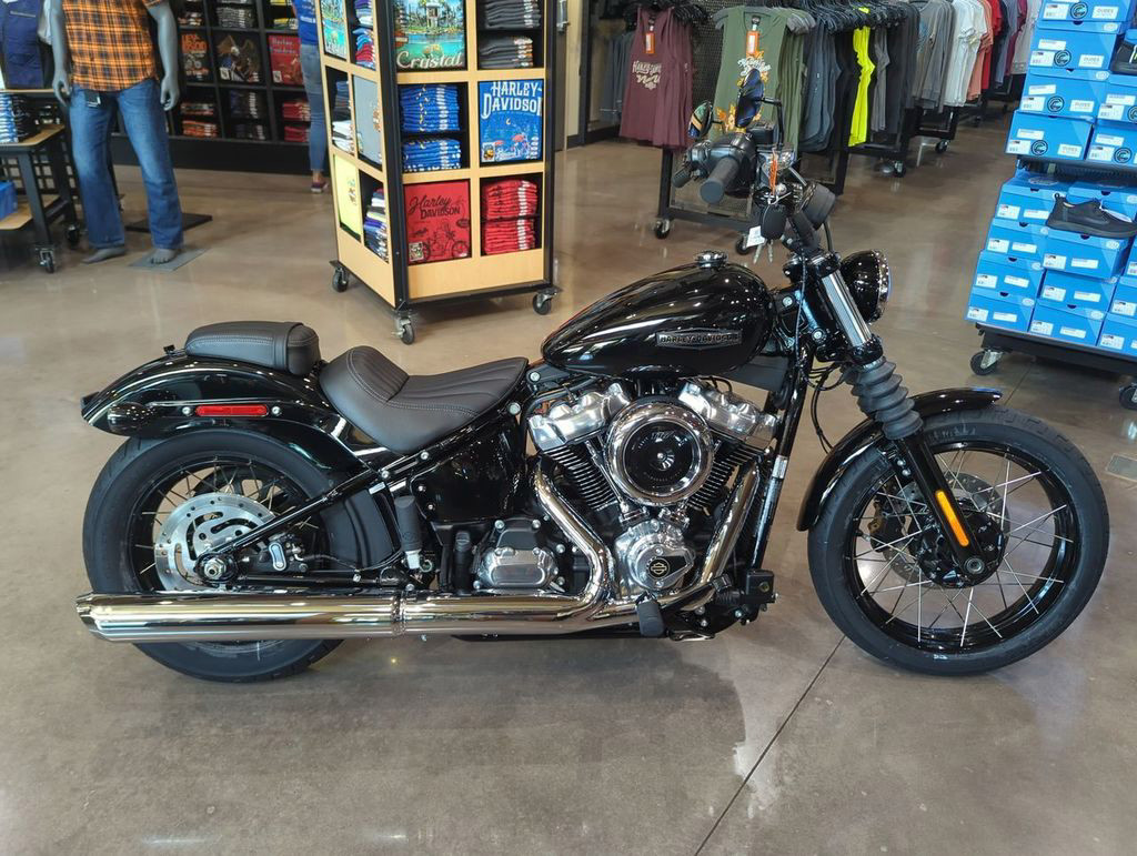 Street Bob®
