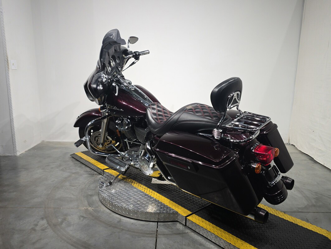 Street Glide®