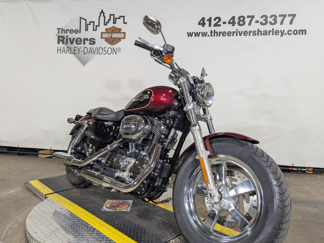 Sportster® 1200 Custom