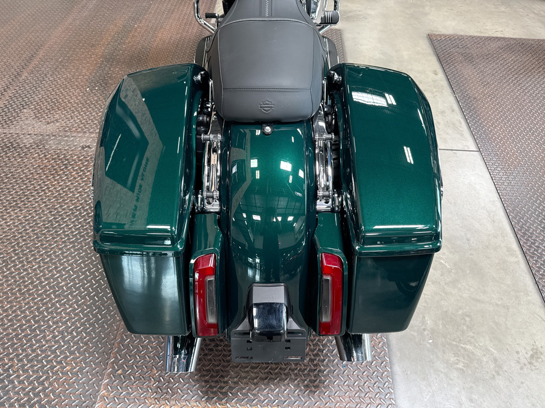 Street Glide®