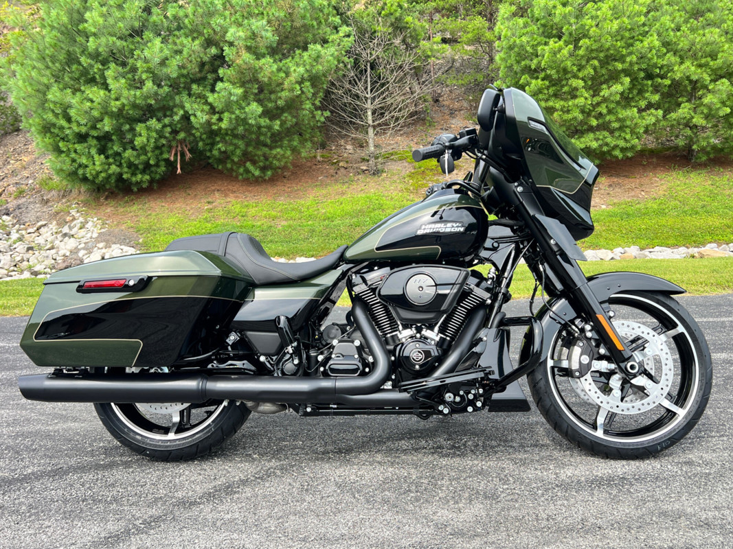 Street Glide®