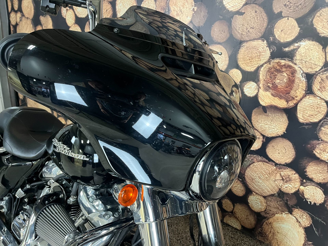 Street Glide®