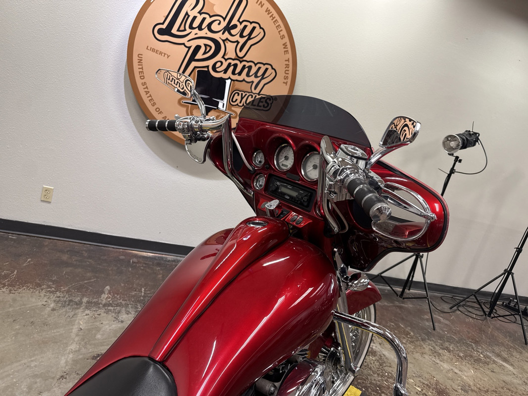 Street Glide®