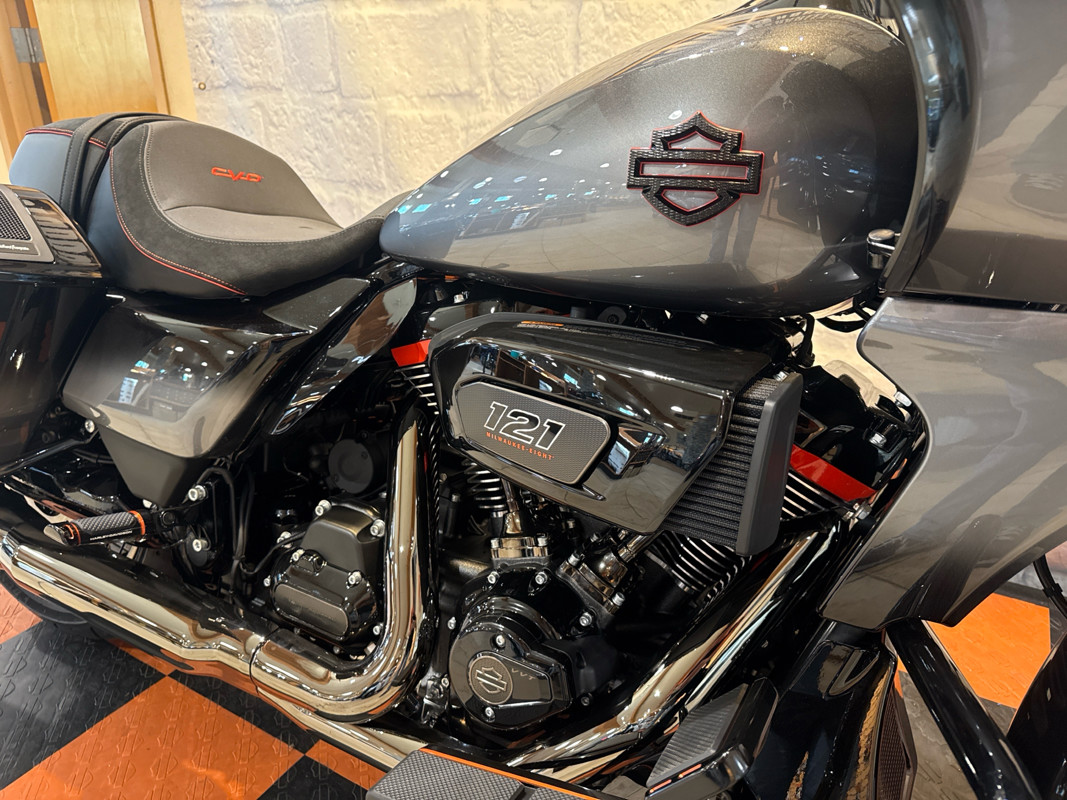 CVO® Road Glide®