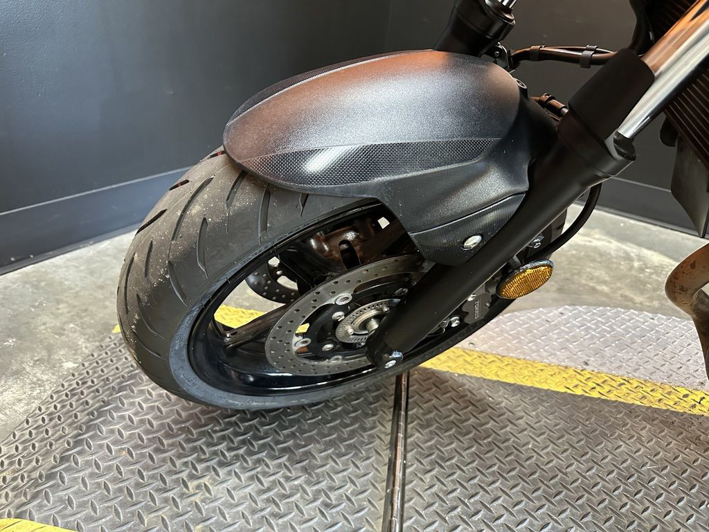 SV650