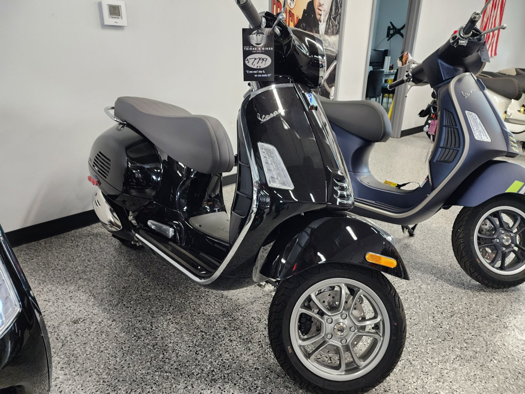 GTS 300 Super Sport