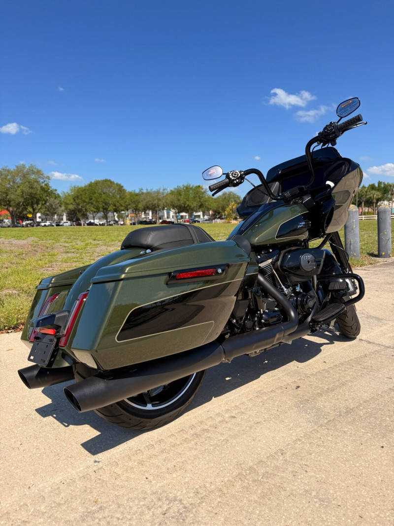 Road Glide®